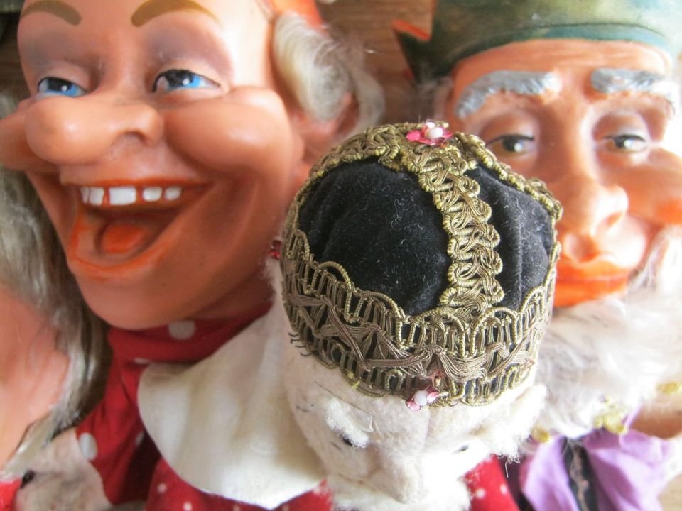 14 alte Kasperlefiguren Figuren ,mit dickwandigen Gummiköpfen in Lübeck