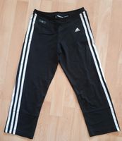 Caprileggings Adidas Gr 152/158 schwarz weiß Hessen - Erzhausen Vorschau