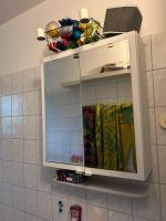 Badezimmer Schrank mit Lampen und Spiegel Nordrhein-Westfalen - Ratingen Vorschau
