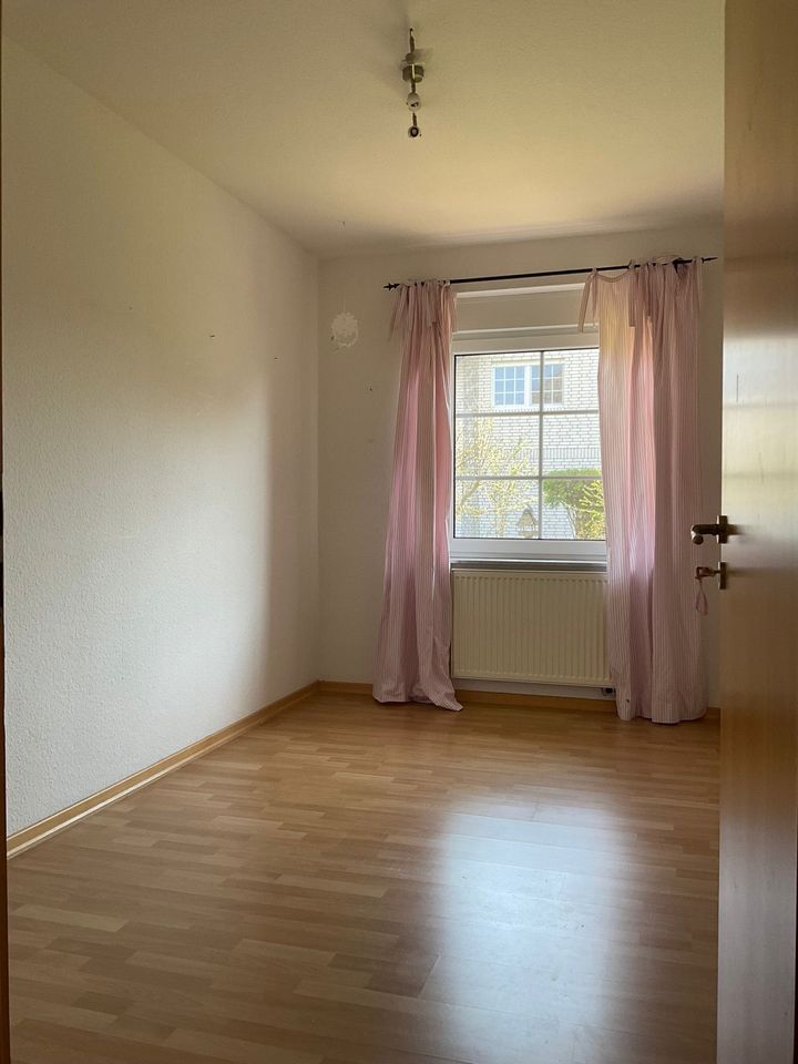Befristete Vermietung - TOP 4-Zimmer EG-Wohnung Lehrte/Ahlten in Lehrte