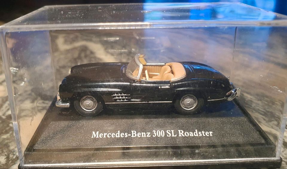 Drei 1:87 Modelle (Schuco) Mini Cooper alt, Mercedes-Benz 300 SL in Schallstadt