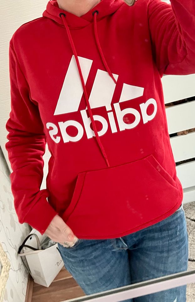 Cooler Adidas Hoodie - Retro - Gr. XS - 60€ -rot - wie neu in Münzenberg