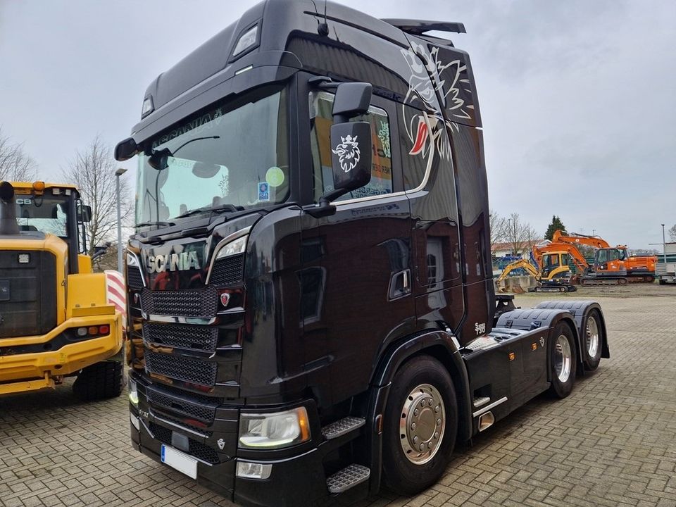 Scania S730 / V8 Sattelzugmaschine 6x2 SZM LKW Mercedes in Weener