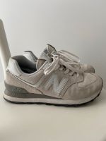 Wie neu* New Balance 574 Damen Wildleder beige grau Gr 36 36,5 Köln - Ehrenfeld Vorschau