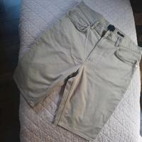 Kurze Hose Shorts grau Gr. 32 Slim Fit graue Hose graue Shorts Niedersachsen - Bad Fallingbostel Vorschau