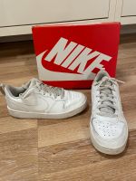 Nike Gr. 36,5 36 Sneaker Schuhe Kinder Turnschuhe Berlin - Biesdorf Vorschau