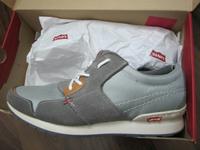 Levis Schuhe Sneaker Levi's 40 grau/braun/silber/weiß Bayern - Freising Vorschau