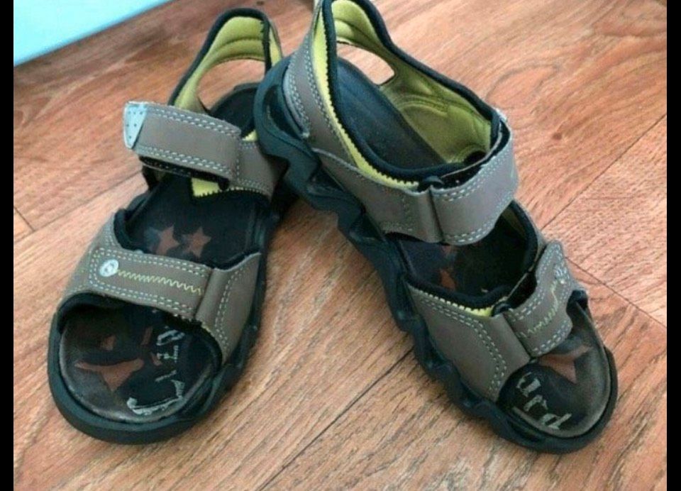 Sandalen gr 31 & 34 Kinderschuhe Verschiedene in Hamburg