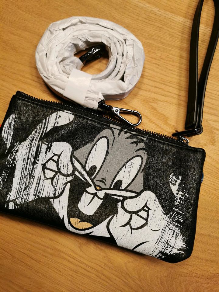 Desigual Clutch wie Neu Tasche Looney Tunes Bugs Bunny schwarz in Eckernförde