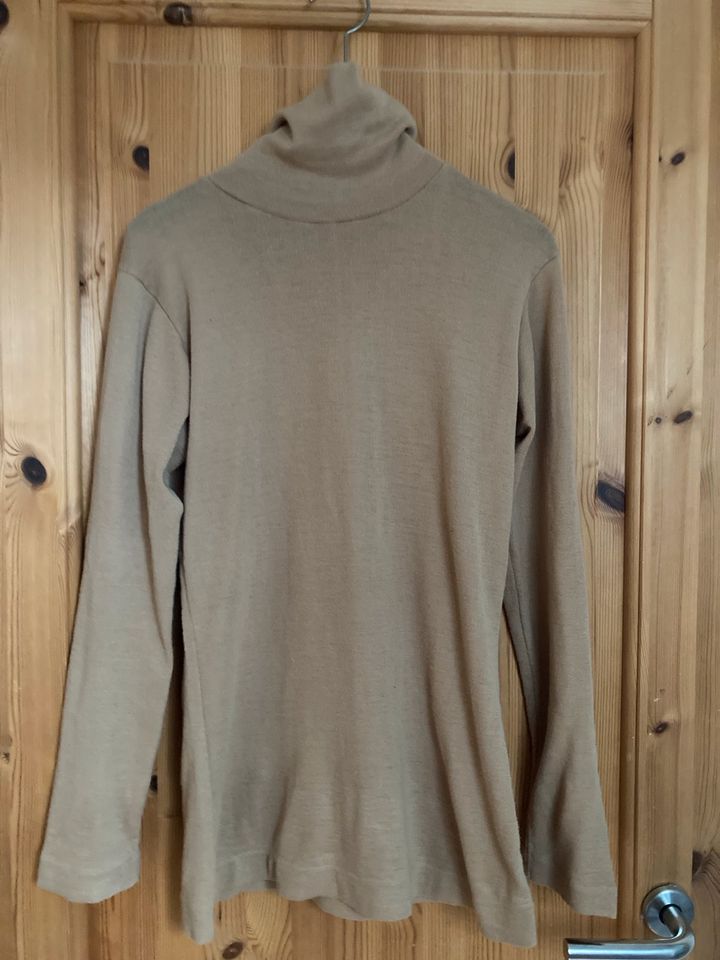 Turtleneck Rollkragen Pullover Business old Money beige in Berlin