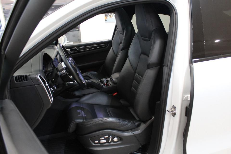 Porsche Cayenne V6"Coupe"Panorama"360°"HeadUp"SoftClose" in Hamburg