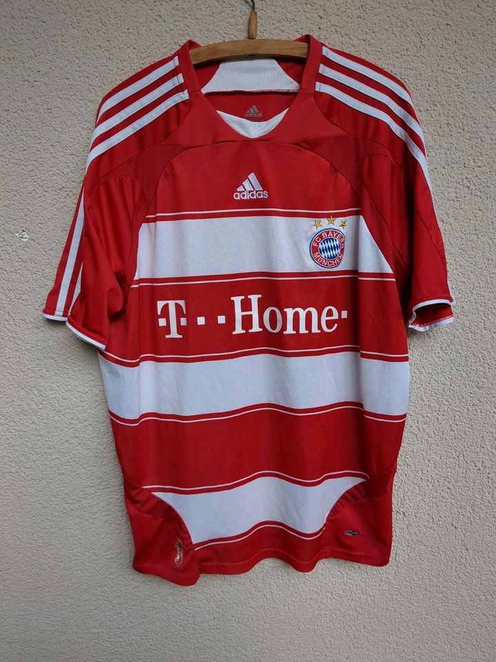 Adidas FC Bayern München Trikot Größe XL Luca Toni 2007/2008 in Leipzig