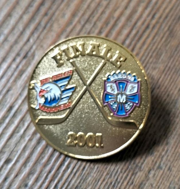 Eishockey Pin Adler Mannheim Finale 2001 in Maxdorf