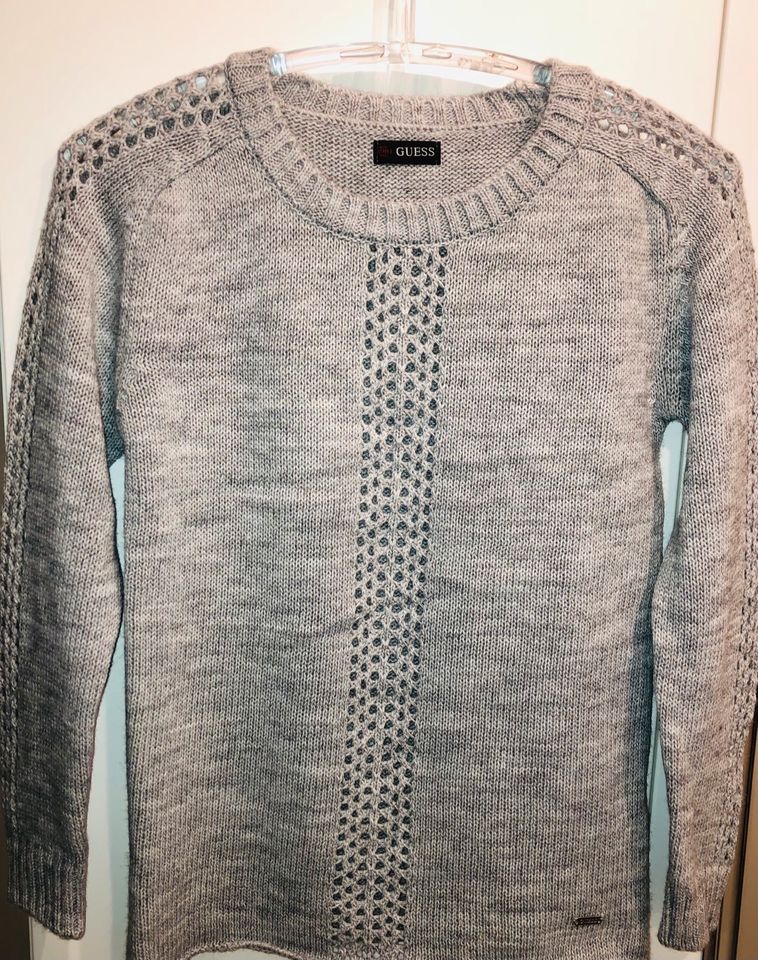 Guess Strick Pullover hellgrau ***NEU*** in Gaimersheim