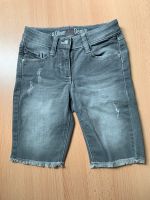 S. Oliver Bermuda/ Short Jeans kurz 140/ 146 neuwertig Thüringen - Markvippach Vorschau