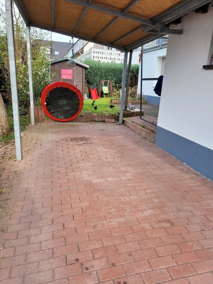 Souterrainwohnung mit Garten/Garage/Carport und separatem Eingang in Sinzig