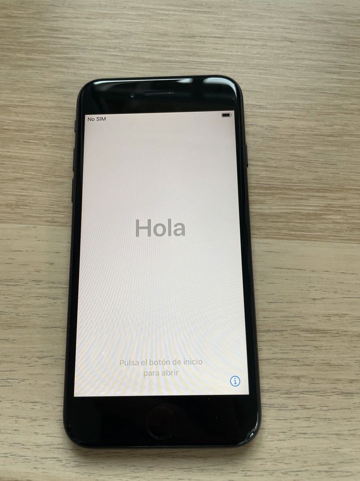 iPhone 7 / 32GB / schwarz in Glandorf