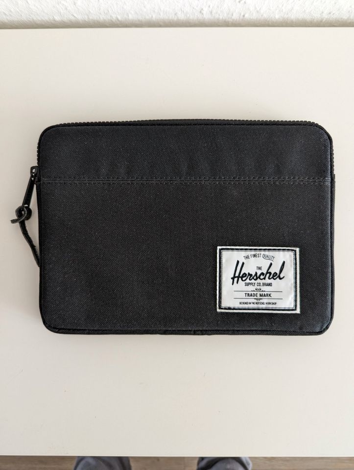 Herschel Tablet Tasche Hülle Schutz schwarz in Friedrichshafen