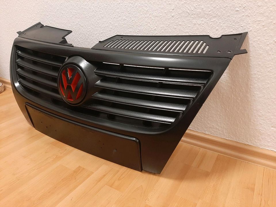 Kühlergrill VW Passat B6 in Leipzig