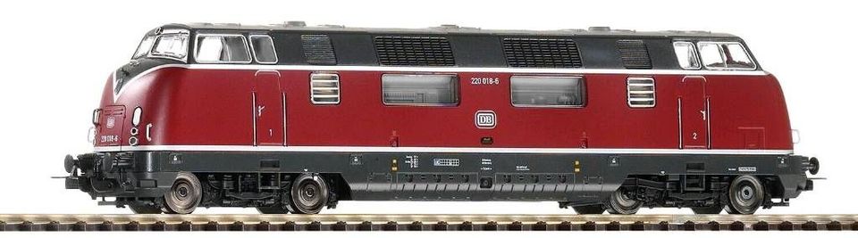 neue PIKO für Märklin H0 Diesellok BR 220 / V200 AC Digital (Neu) in Demmin