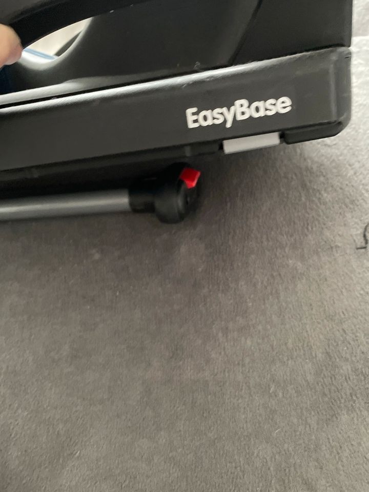 Maxi Cosi EasyBase in Oyten