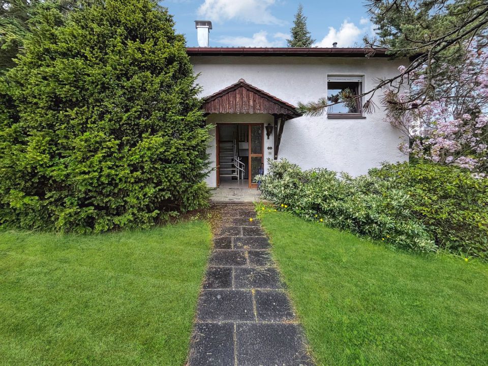 Willkommen zu Hause: Charmantes Einfamilienhaus in Gammertingen mit großem Garten und Garage in Gammertingen