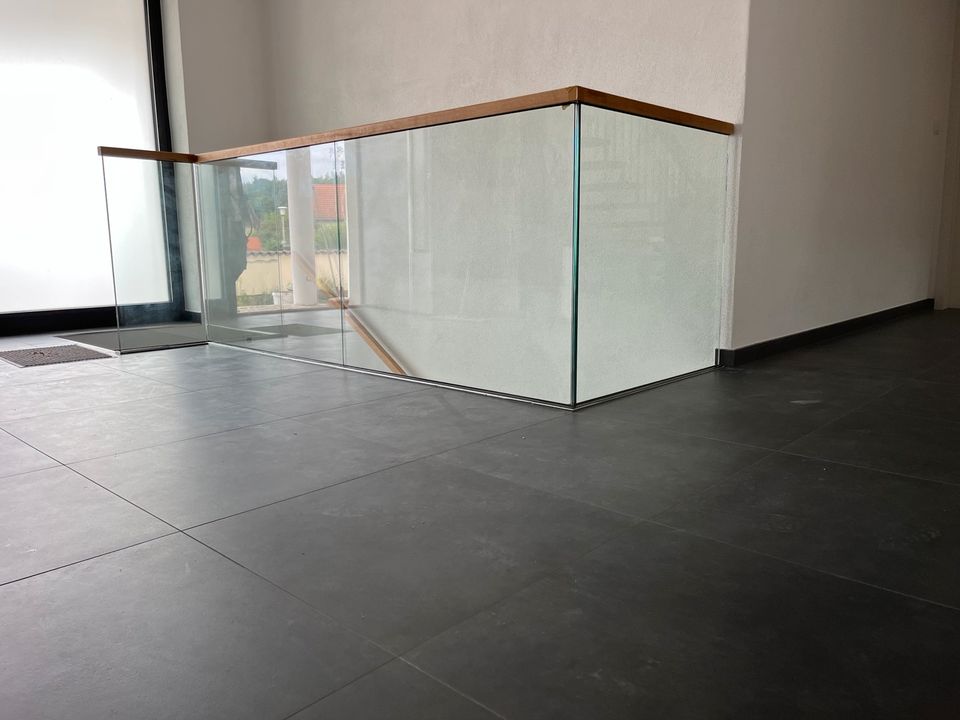 Geländer Innengeländer Handlauf Edelstahl Glas in Traitsching