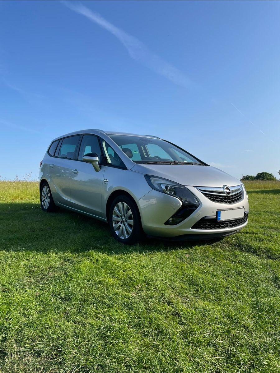 Abbildung des Autos Opel Zafira Tourer 1.6 C…