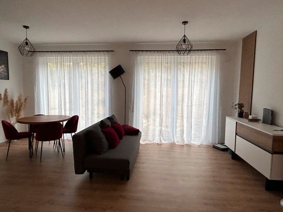 Neubau - 2-Zimmer-Wohnung mit Balkon und Garage mit Wallbox! in Frittlingen