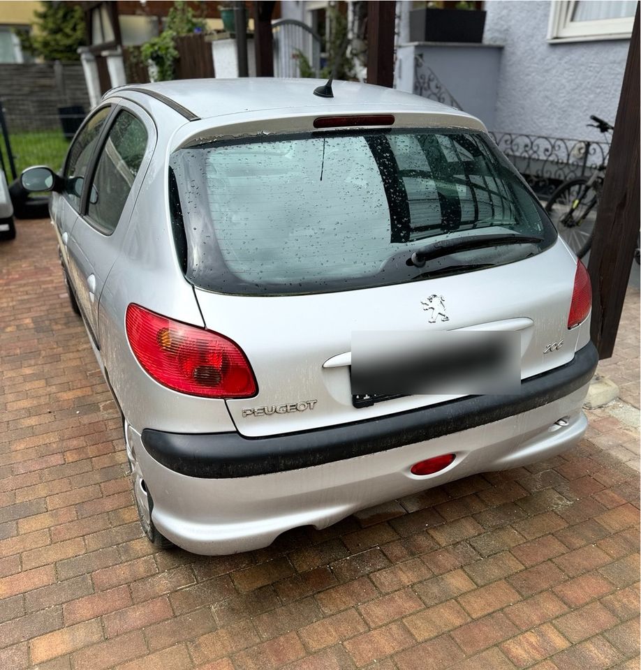 Peugeot 206 TÜV 08/25 Zylinderkopfdichtung defekt in Moosburg a.d. Isar