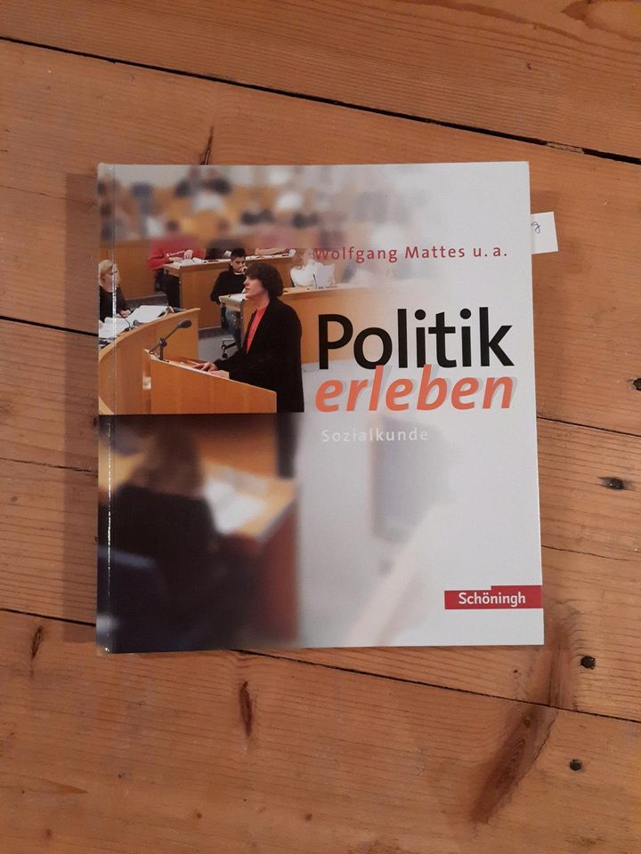 POLITIK ERLEBEN SOZIALKUNDE * NEU * 9783140238250 in Gückingen