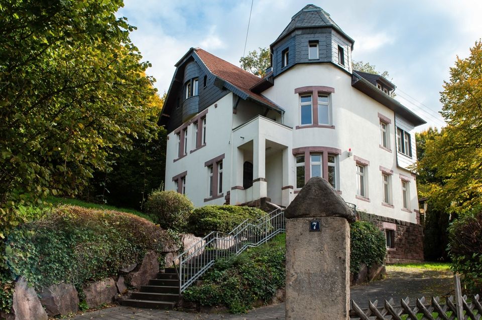 Herrliche Villa als modernes Familien- und Arbeitsdomizil in Ottweiler