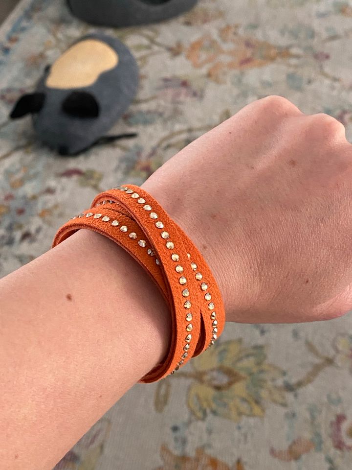 Lederarmband Armbänder mit Swarovski Kristall viele Farben Neu in Karlsruhe