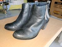 Bugatti weiche Leder Schuhe mit 7cm Absatz Baden-Württemberg - Leonberg Vorschau
