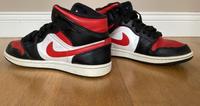 Nike AIR Jordan 1 Mid Chicago Bulls Gr. 42,5 Hessen - Kriftel Vorschau