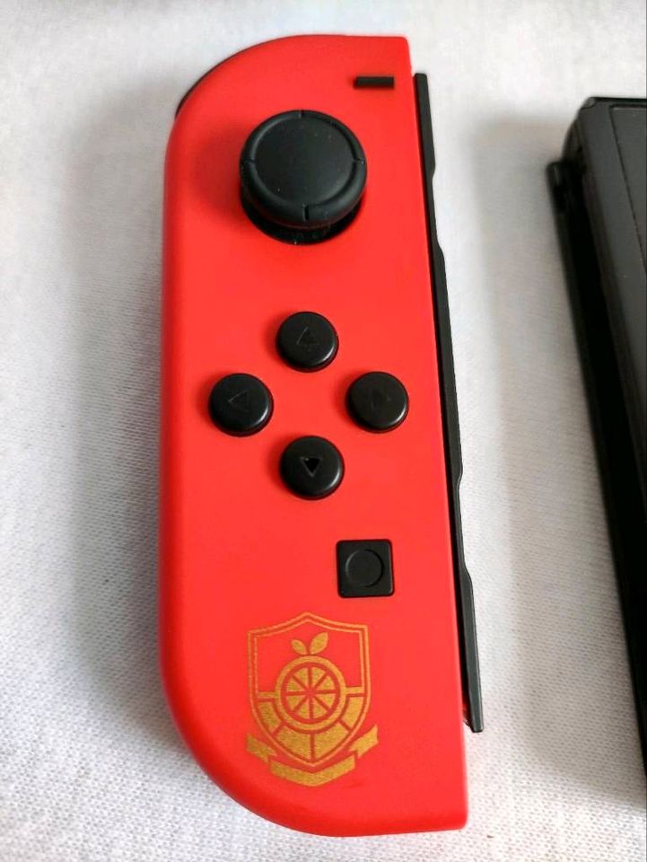 Nintendo switch oled limited edition in Leipzig