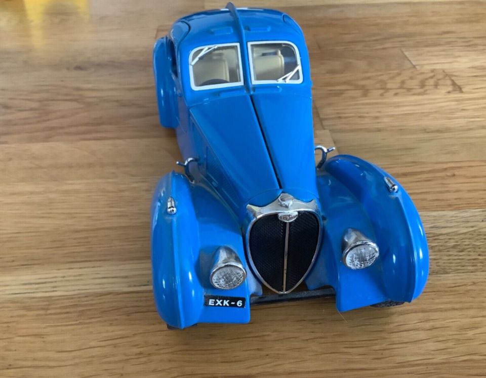 Bugatti Atlantic 1936 Blau Modellauto 1/24 Burago in Ostbevern