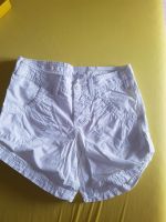 Weiße Short H&M Gr. 140 Niedersachsen - Delmenhorst Vorschau