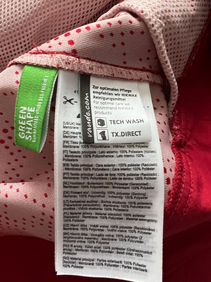 Vaude Damen Softshell Jacke Kapuze Regenschutz Rot Größe 38/S in Oestrich-Winkel