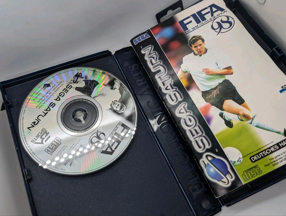 Sega Saturn EA FIFA die WM Qualifikation 98 mit Handbuch Ovp in Berlin