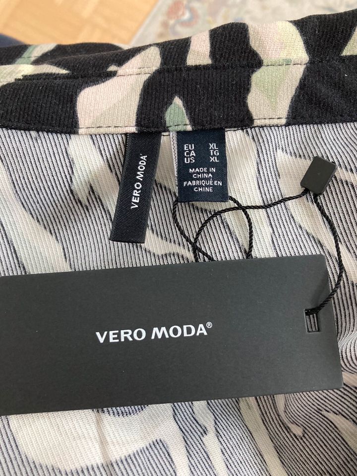 Vero Moda Gr.XL BlusenJacke NEU mit Etikett in Burglengenfeld