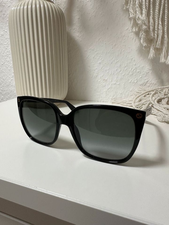 GUCCI Sonnenbrille - Damen schwarz GG0022S in Dortmund