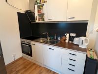 Küchenzeile mit Hängeschränken (ohne Elektrogeräte) Hessen - Rüsselsheim Vorschau