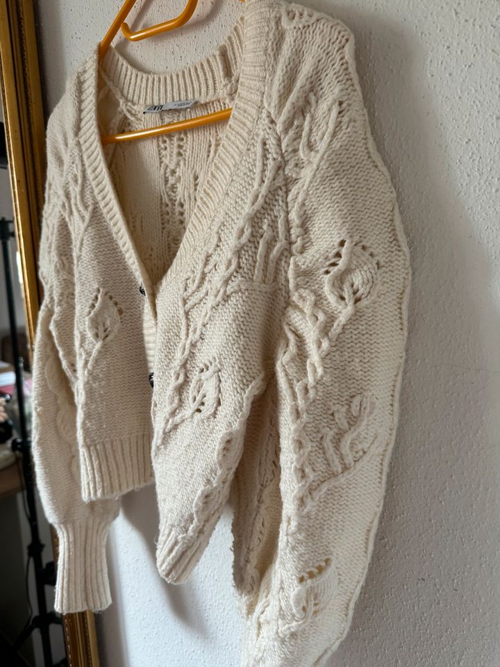 Zara Grobstrick Cardigan S in Diespeck