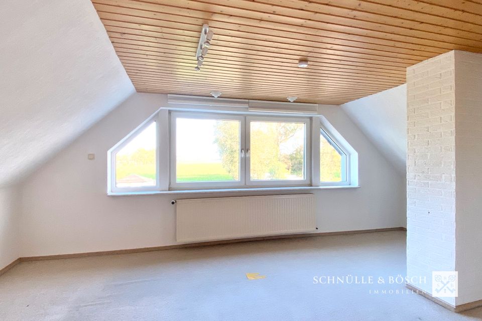 Schönes Einfamilienhaus mit Ferienwohnung und tollem Ausblick in Neuhaus