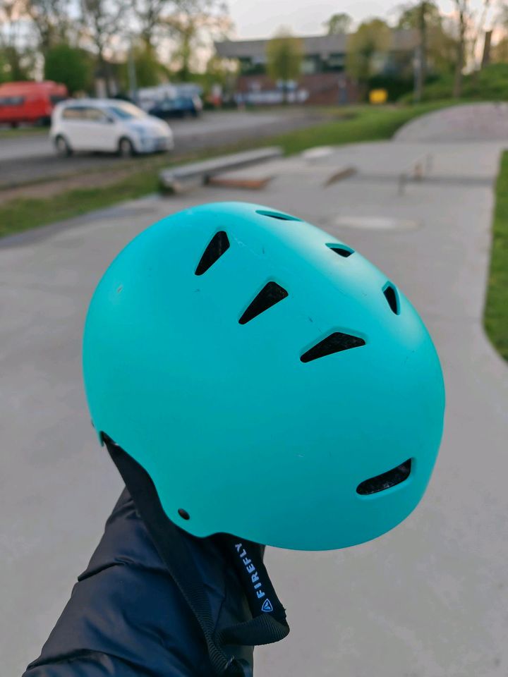 Helm Gr. S 48-54 Firefly Prostyle Matt 2.0 Skatehelm Fahrradhelm in Bad Oldesloe