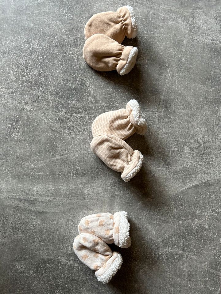 3 teiliges Handschuhset für Neugeborene in Floh-Seligenthal-Seligenthal