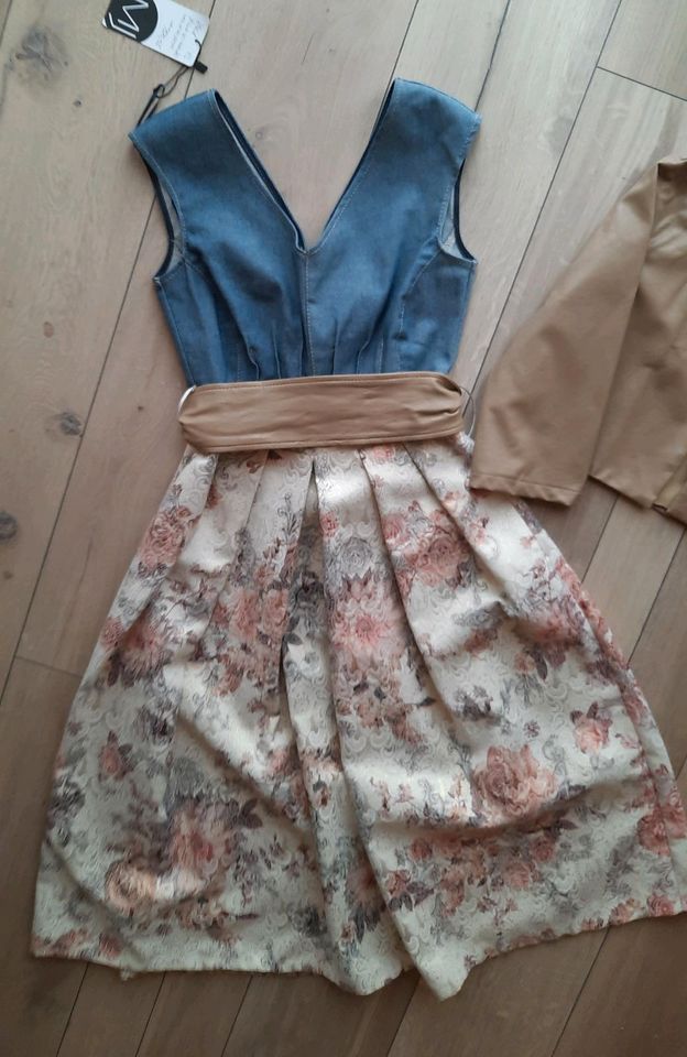 Tolles Trachten Dirndl Kleid Gr. 34 mit Jacke Unikat in Mainleus