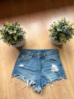 H&M High Waist Jeansshorts blau Gr.38 Hessen - Borken Vorschau