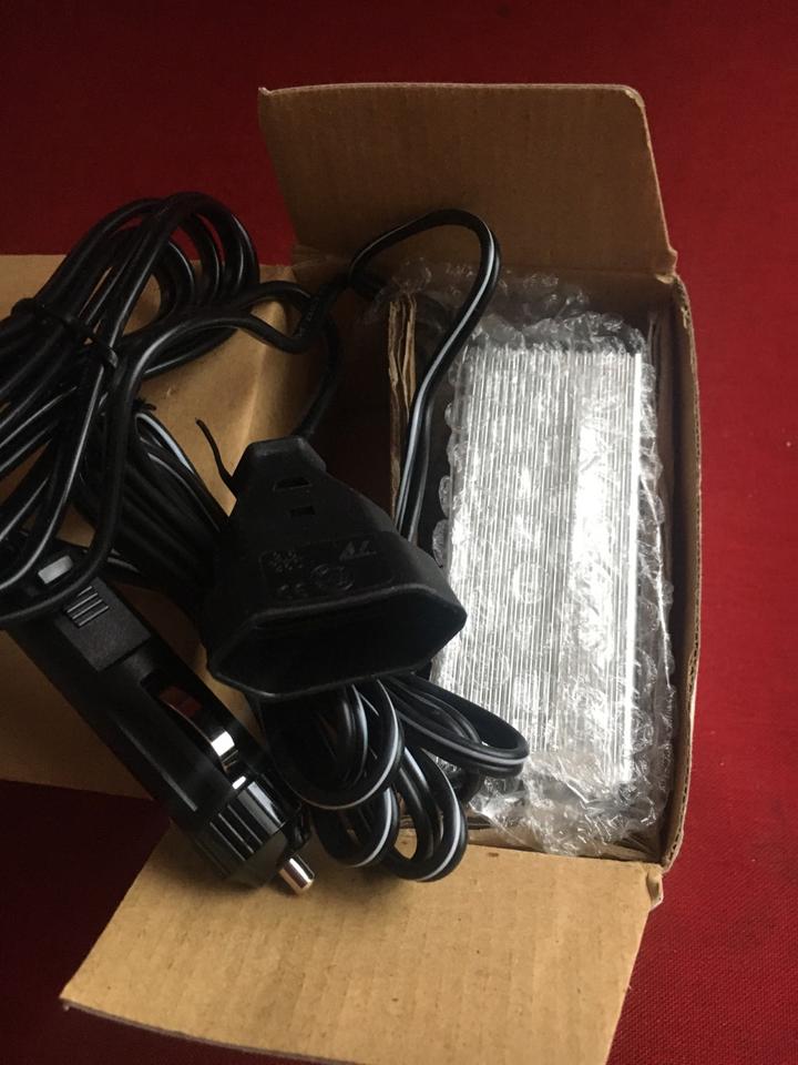 Spannungswandler Wechselrichter Auto Kfz 60 Watt 12/230 Volt in Netphen